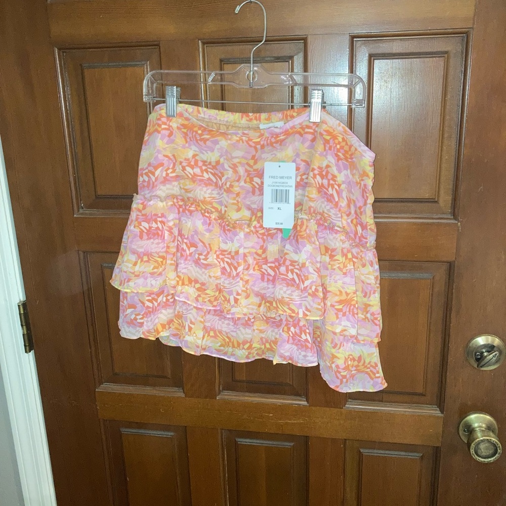 Fred Meyer BNWT floral skirt! Size XL